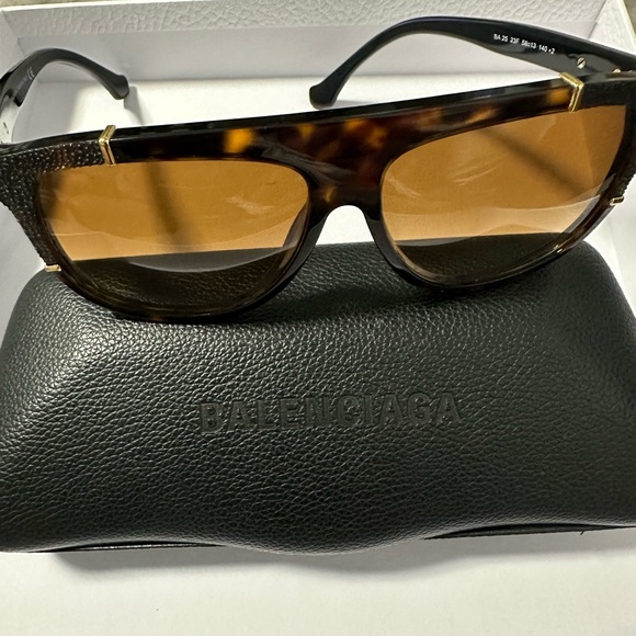 Balenciaga Sunglasses - Picture 6 of 8